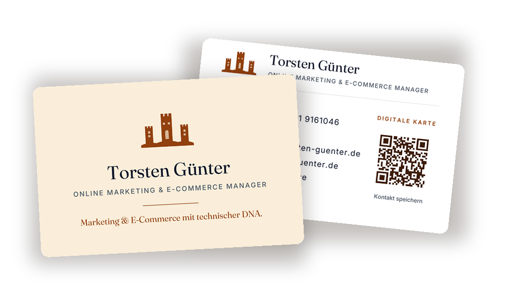 Visitenkarte von Torsten Günter — Vorder- und Rückseite überlappend, im Schwarzwald-Brand mit Drei-Türme-Wappen